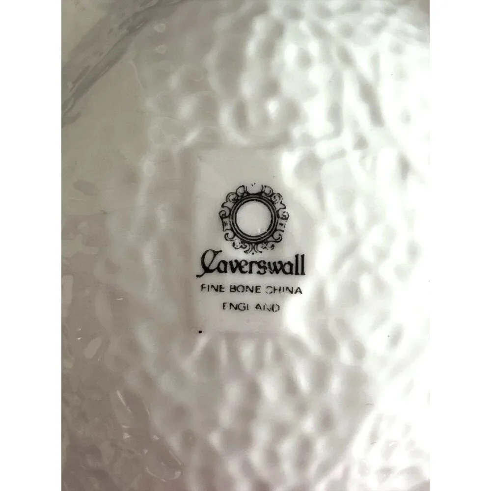 Caverswall Fine Bone China Leaf-Shaped Divided Dish – White Relief Design – Engl